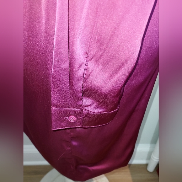 Fashion Nova Burgundy Sugar Free Deep V Twist Front Dress NWT - Picture 5 of 7